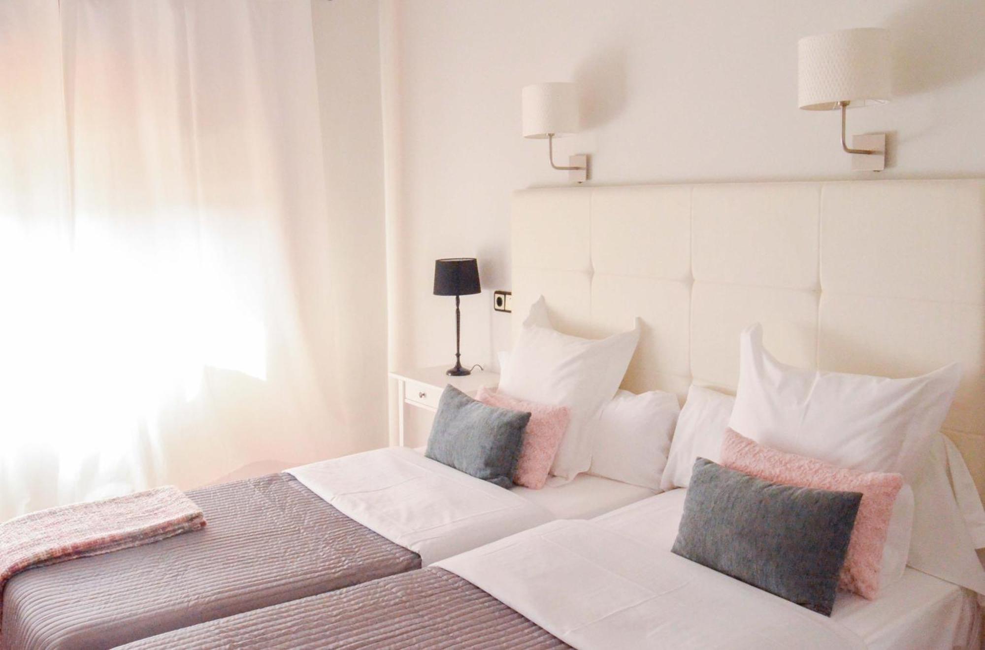 Hostal Carlos V Puebla de Sanabria Exteriér fotografie